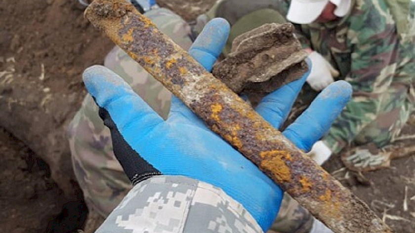 Ямальские поисковики обнаружили тела 19 военных при раскопках в Ростовской области