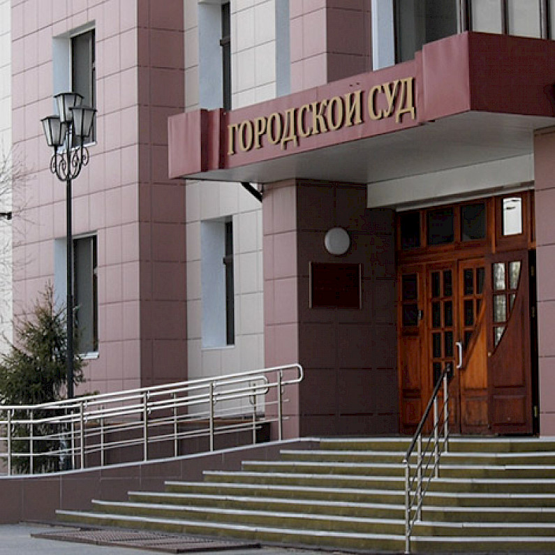 Суд в Ноябрьске взял под стражу подозреваемого в убийстве 