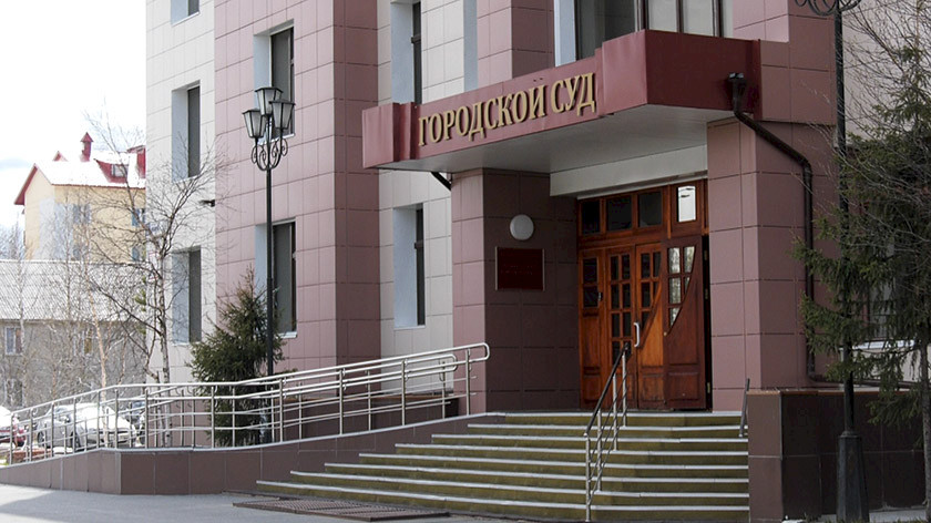 Суд в Ноябрьске взял под стражу подозреваемого в убийстве 
