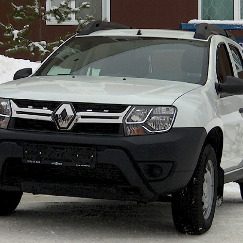 Полицейские Ноябрьска получили ключи от новых автомобилей 