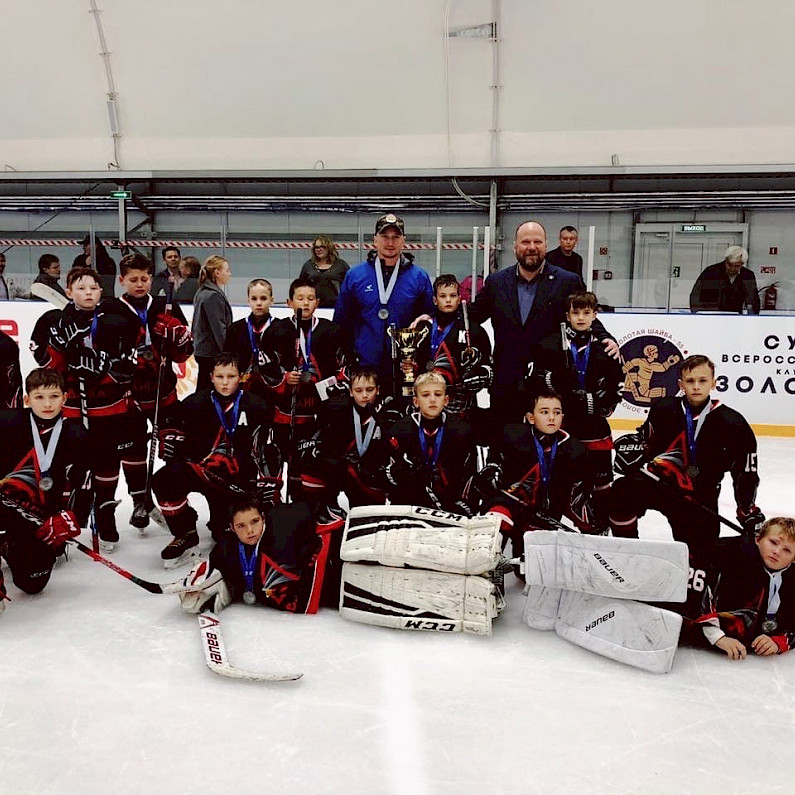 Юные хоккеисты из Ноябрьска заняли призовое место в межрегиональном турнире