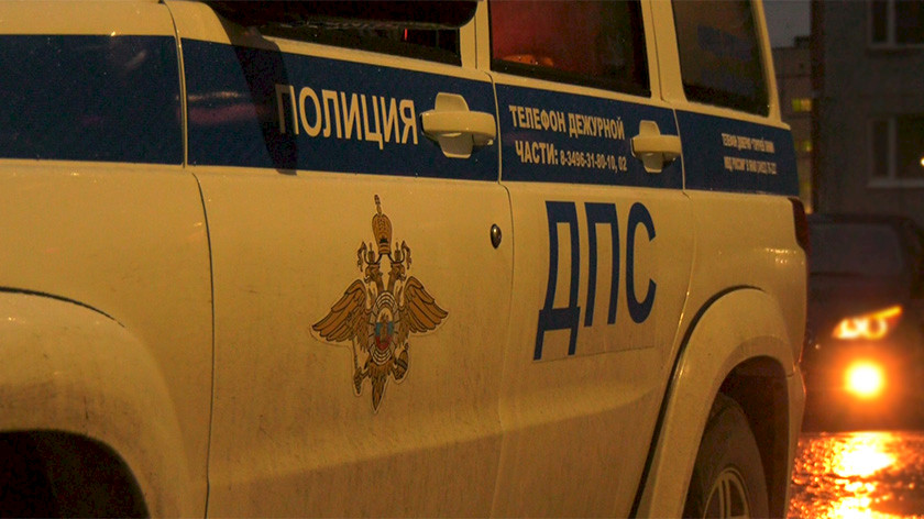 В Ноябрьске полицейские задержали пьяную горожанку, угнавшую иномарку 