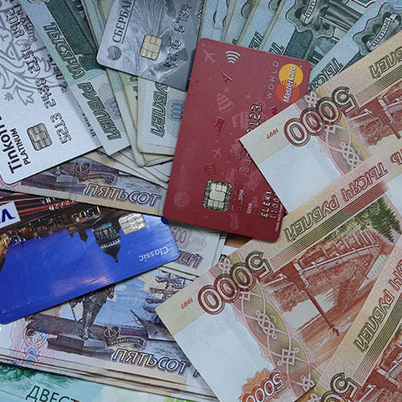Житель Ноябрьска заплатил 100 тысяч за оформление несуществующего кредита