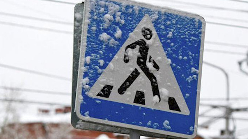 Водителей и пешеходов Ноябрьска просят быть внимательнее на дорогах
