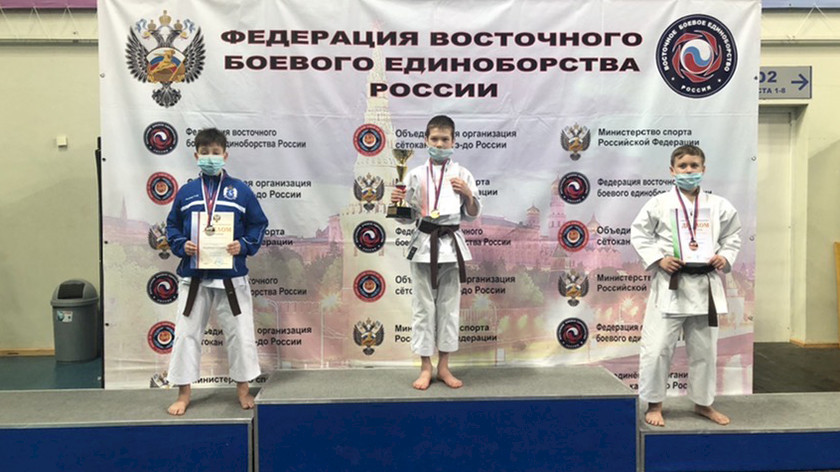 Ноябрьские спортсмены вошли в число лучших на чемпионате России по карате