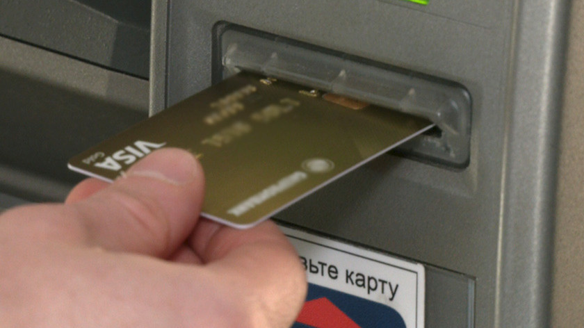 В Муравленко на школьника завели дело из-за кражи денег с банковской карты 