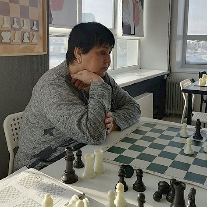 Ноябрьских пенсионеров бесплатно научат играть в шахматы