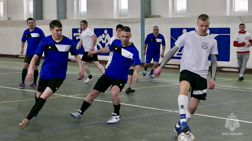 В Ноябрьске прошел турнир по мини-футболу среди пожарных подразделений