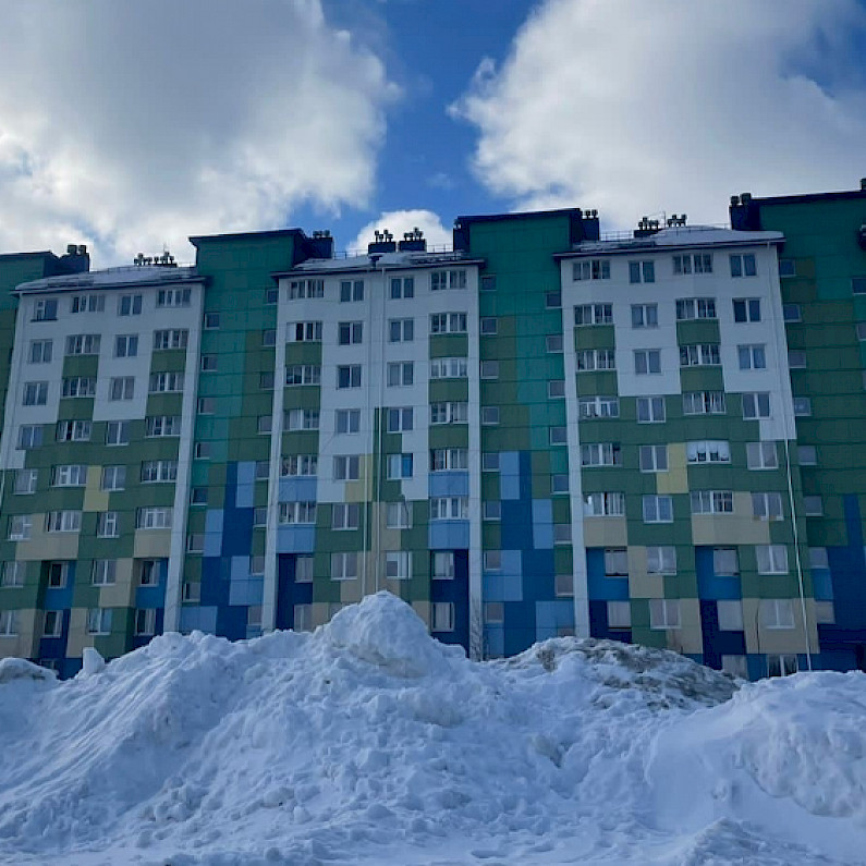 Недобросовестных уборщиков снега с крыш выявили в Ноябрьске