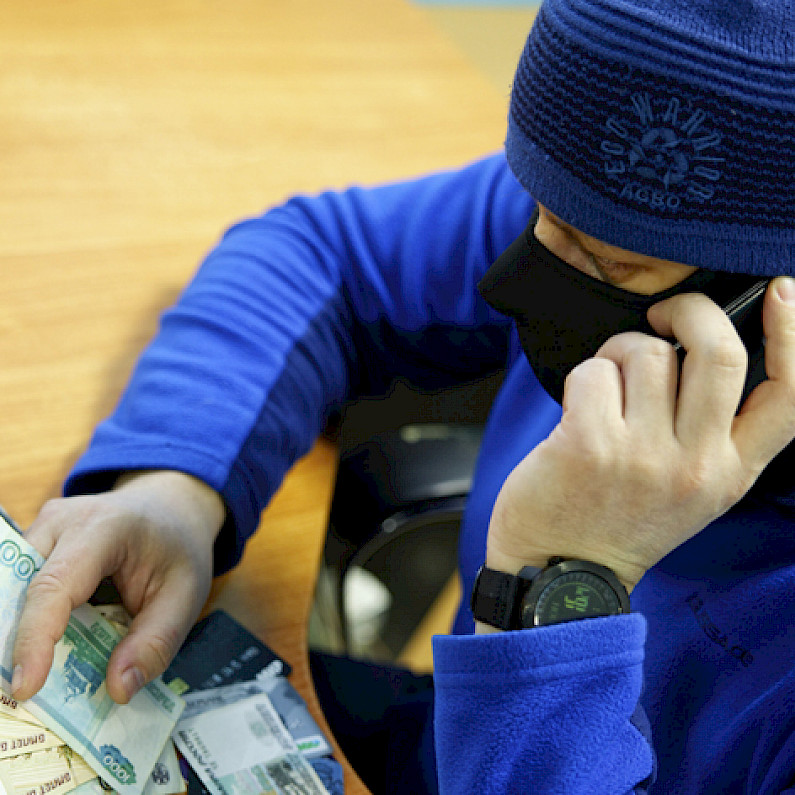 Житель Ноябрьска отдал более полутора миллионов кредитных рублей аферистам 