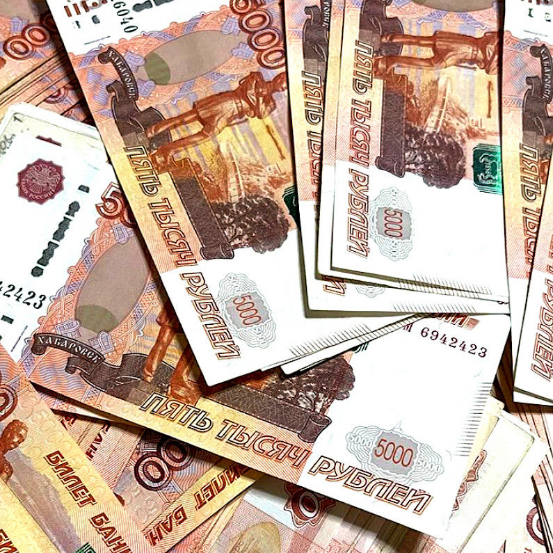 Мошенники получили от жителей Ноябрьска около миллиона рублей