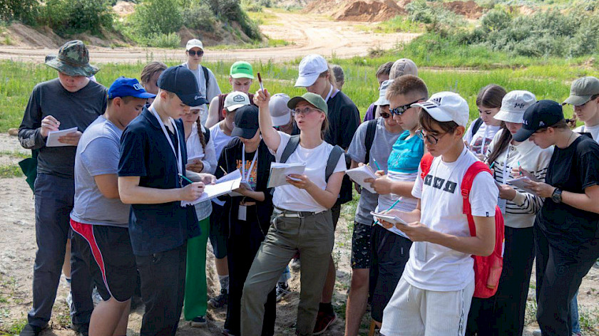 Школьники Ноябрьска наслаждаются летней геофизической сменой в университете «Дубна»