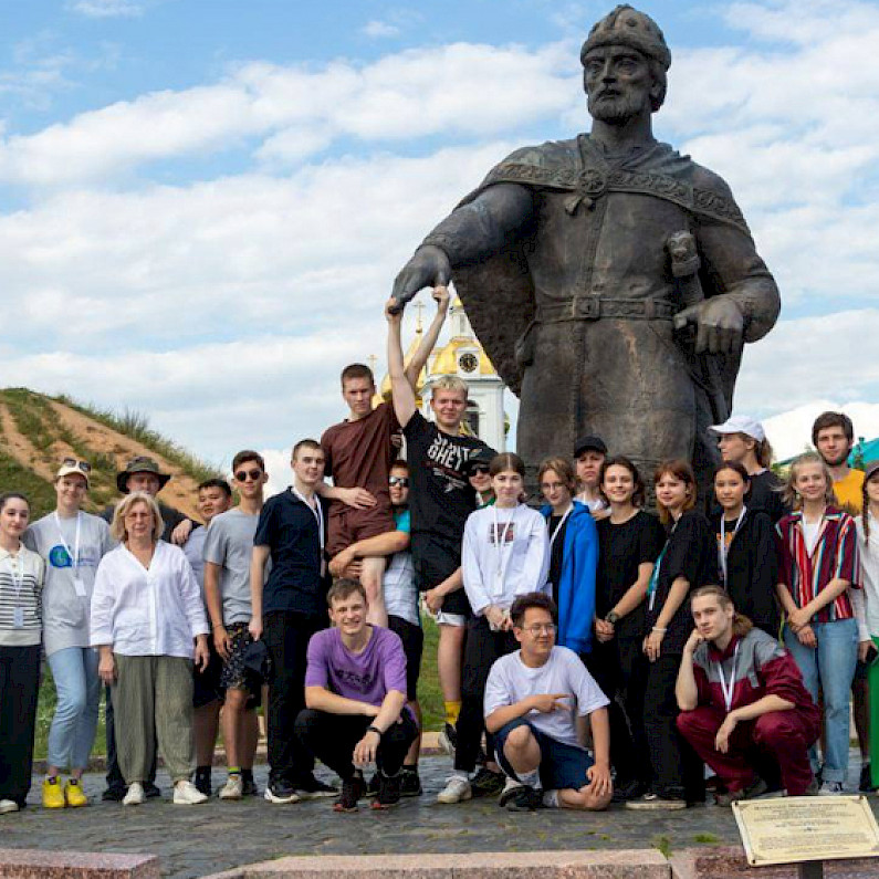 Школьники Ноябрьска наслаждаются летней геофизической сменой в университете «Дубна»