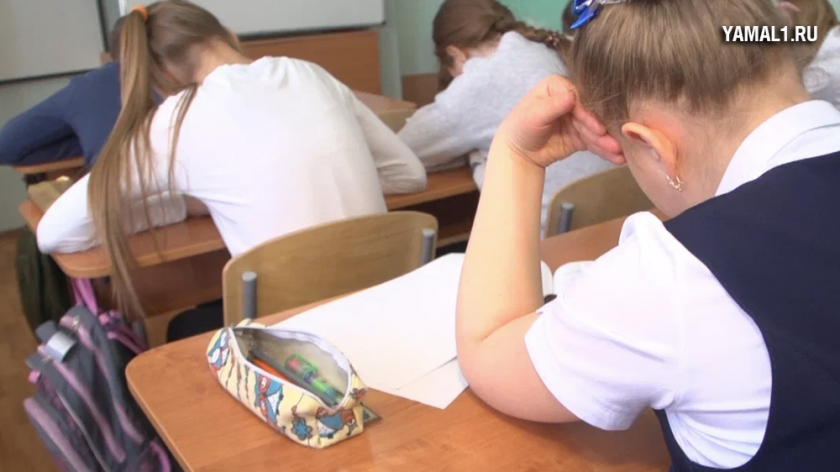 В Госдуме приняли запрет на использование телефонов в школах