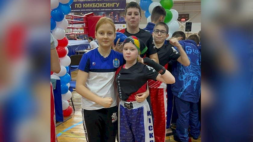 Кикбоксеры из Ноябрьска завоевали четыре медали на всероссийских соревнованиях. ВИДЕО