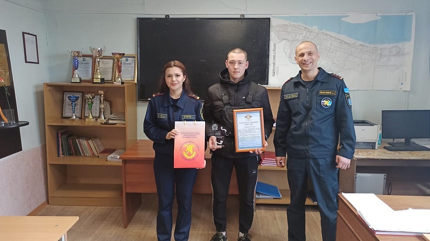 В Шурышкарском районе подросток спас свою семью из пожара