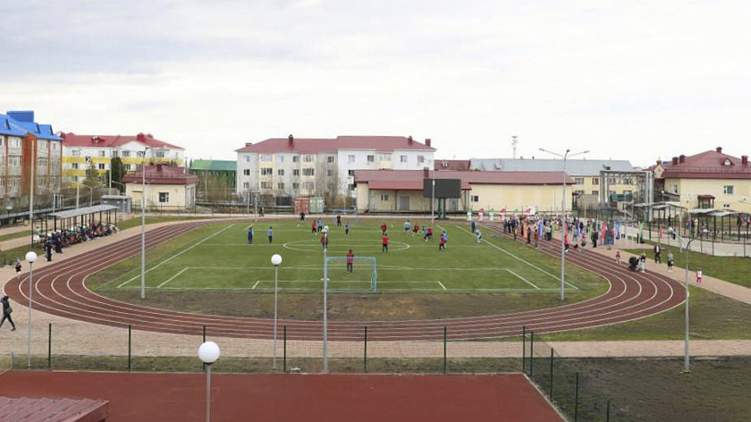 В Мужах открылся самый большой спортивный стадион в районе